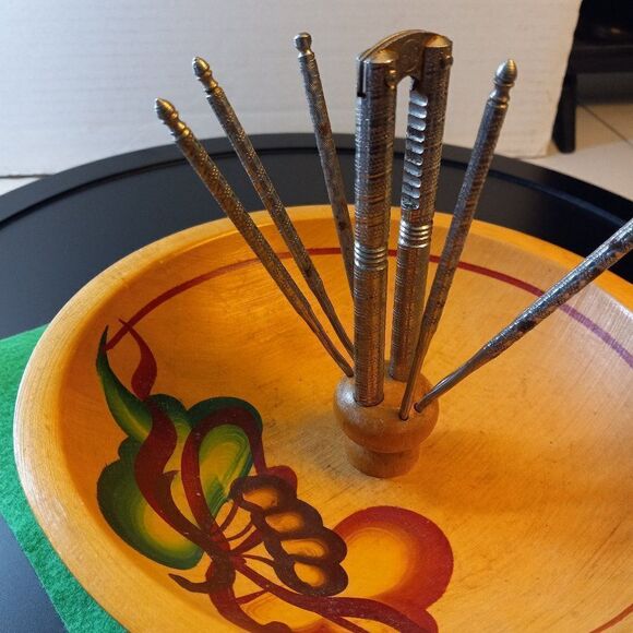 Vintage Wooden Nut Bowl with Nut cracking tools Countrycore kitsch cottagecore - Picture 3 of 8